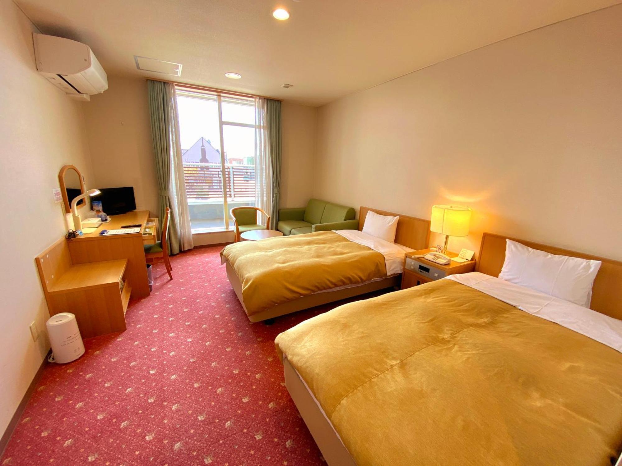 Hotel Lavenir Бией Екстериор снимка